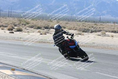 media/Dec-01-2025-Moto Forza (Mon) [[2daa91e15f]]/3-Beginner Group/Session 3 (Turn 16 Inside)/